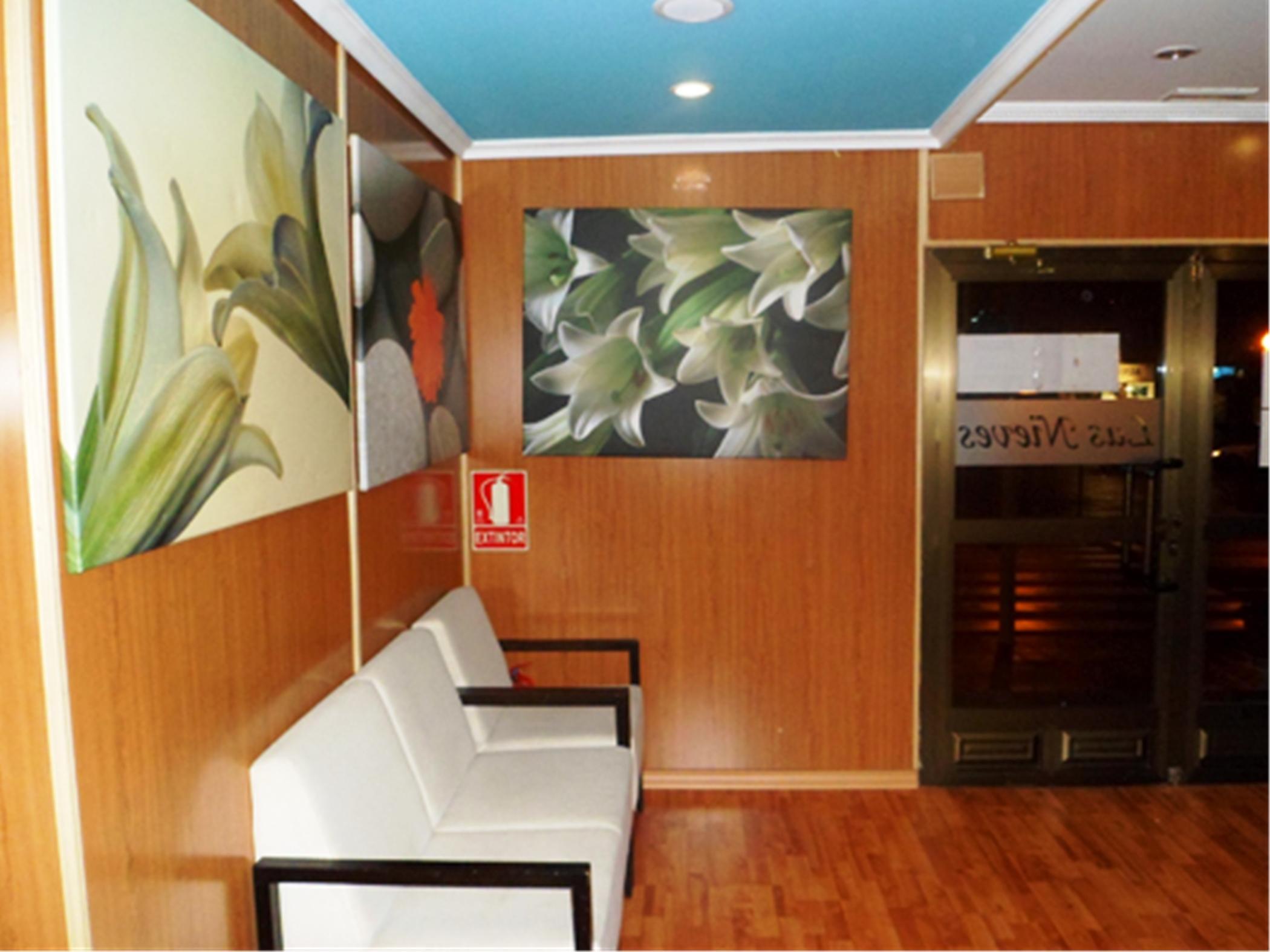Auto Check In Hotel Las Nieves Jaca Kültér fotó